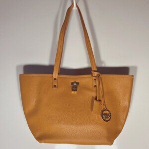 BCBG Paris Butterscotch Tote Style Handbag Minimalist Preppy Classic Travel
